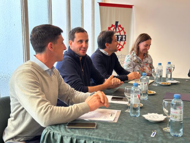 Simoniello y Garibaldi presentaron “Distrito Verde” a la Unión Industrial